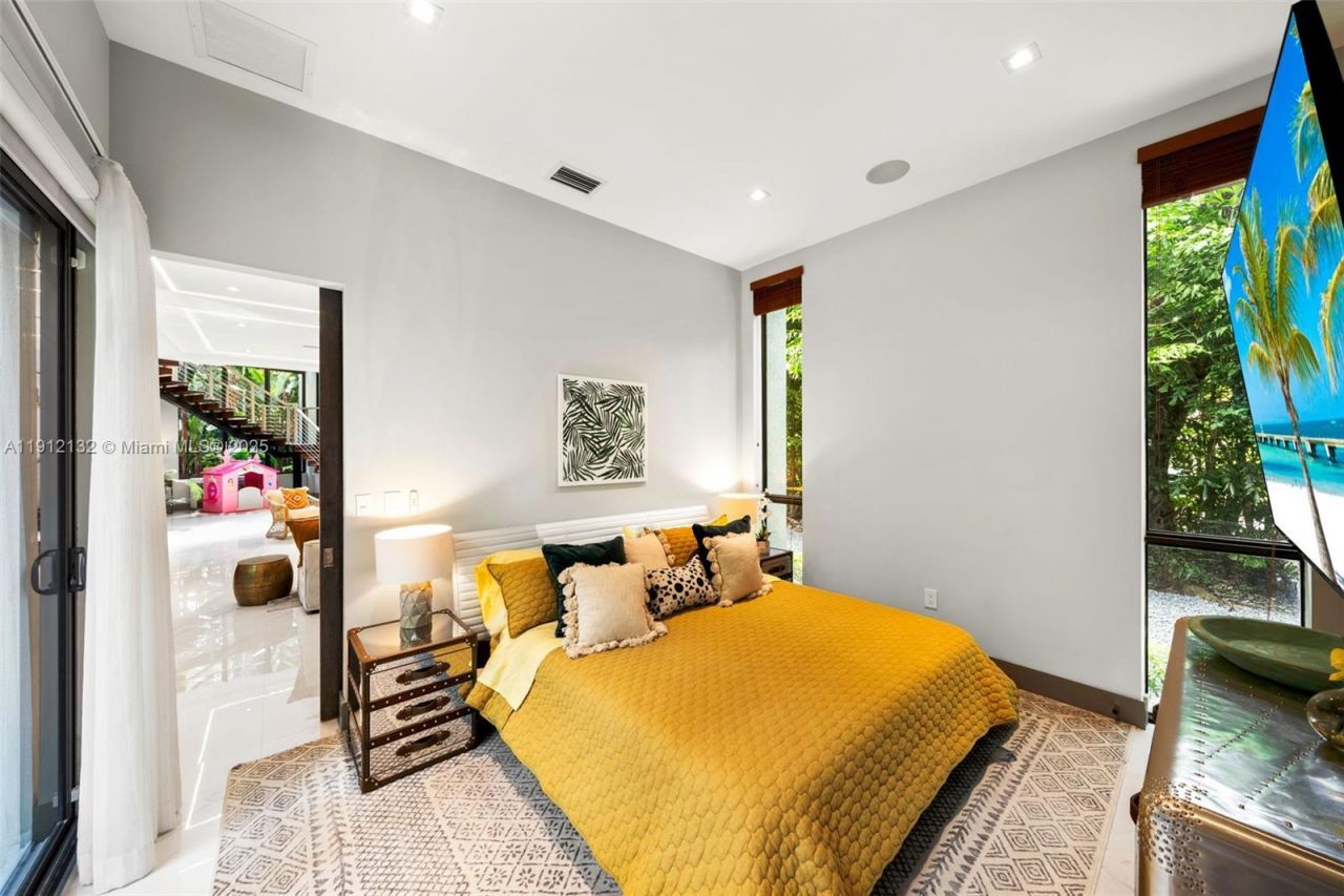 4185 Ventura Ave, Coconut Grove, FL 33133 Photo