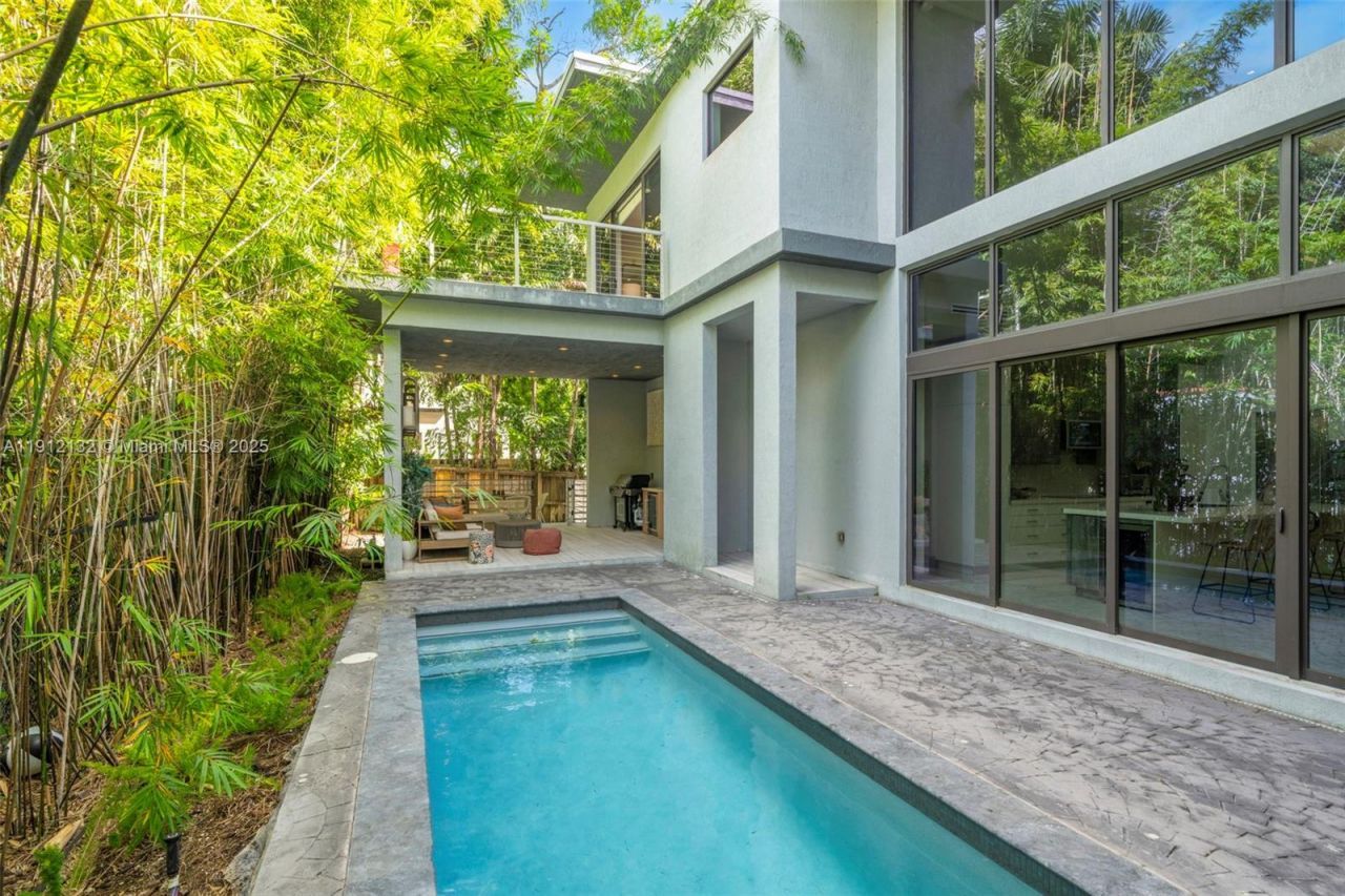 4185 Ventura Ave, Coconut Grove, FL 33133 Photo