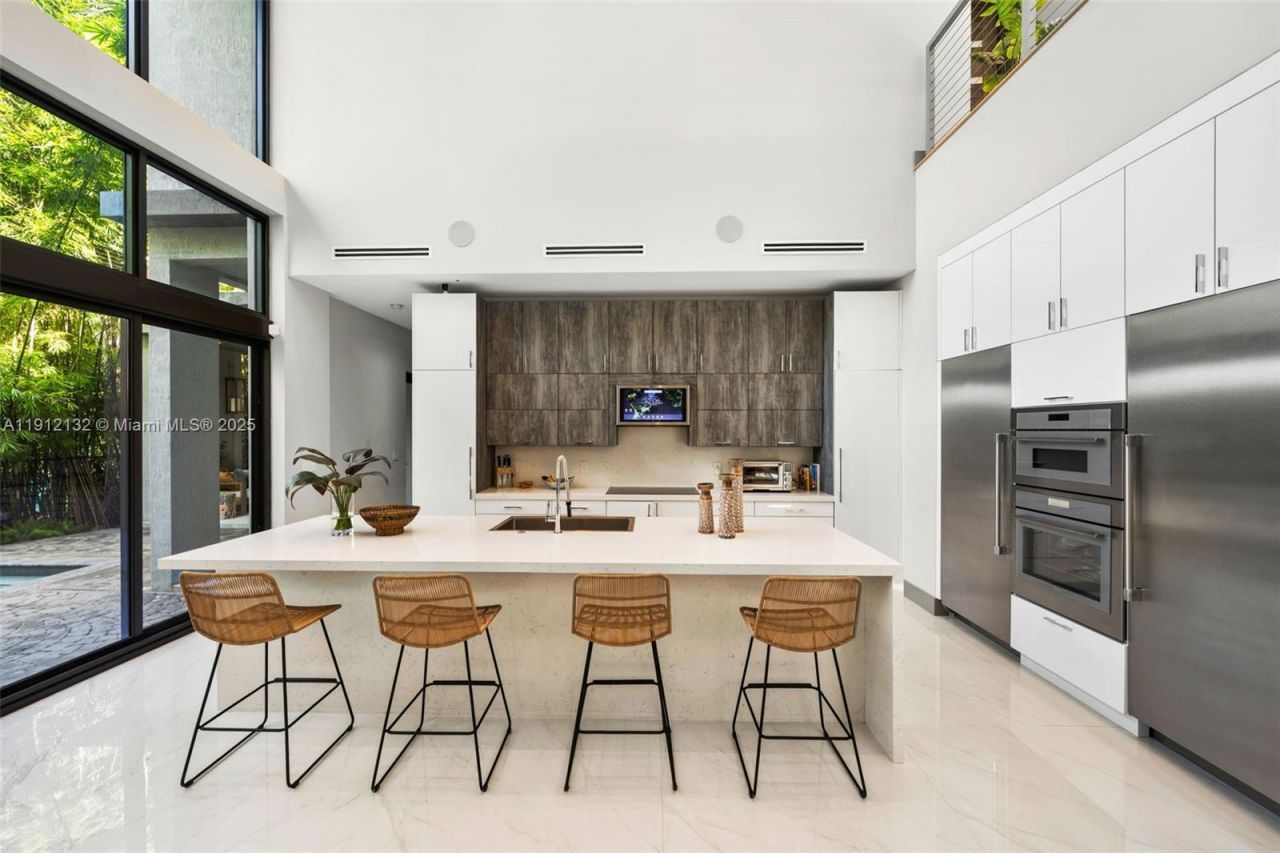 4185 Ventura Ave, Coconut Grove, FL 33133 Photo