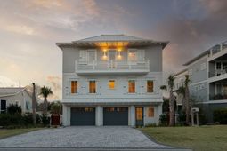 309 Carolina Boulevard photo 4