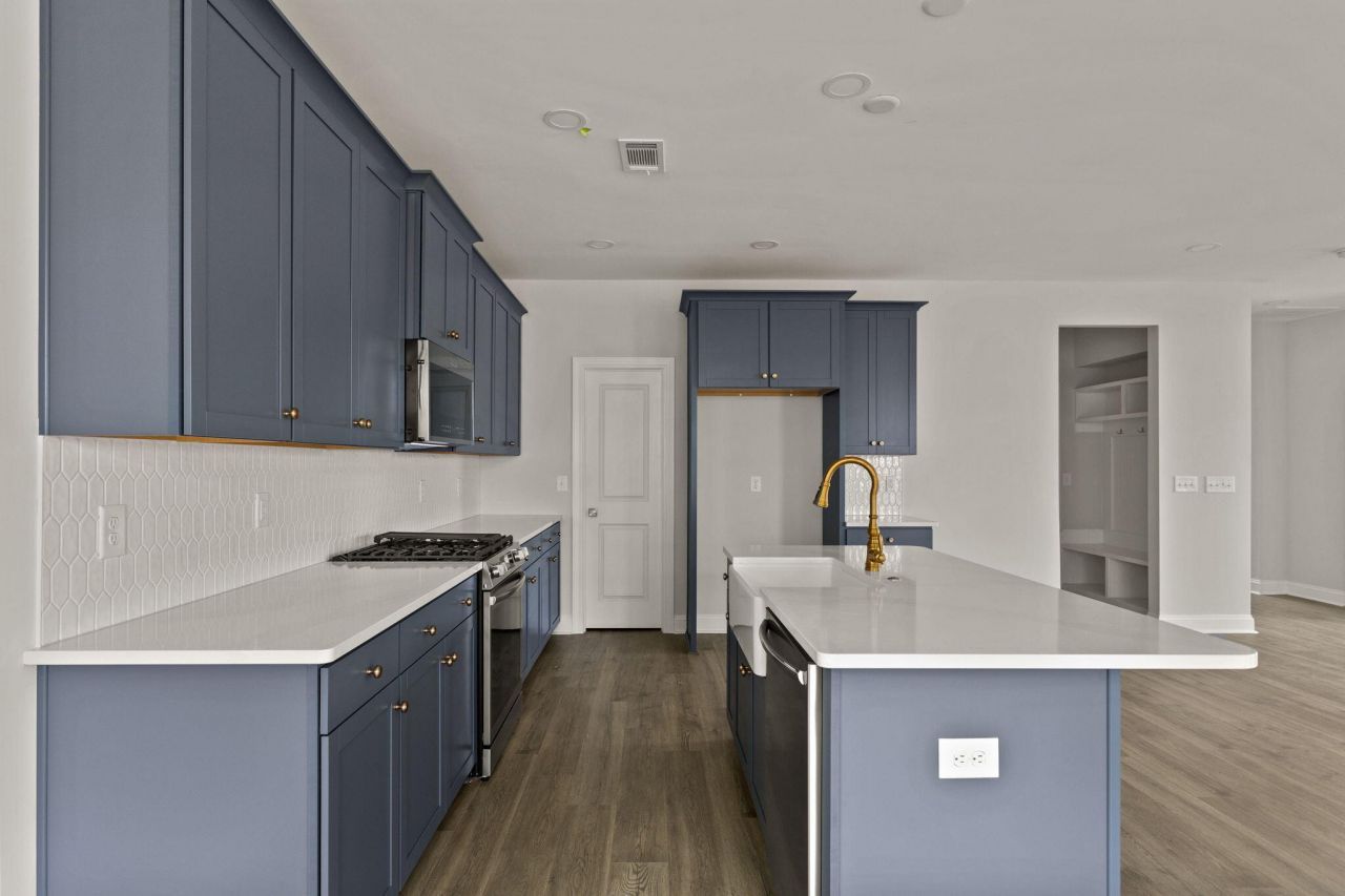 1 Cantona Drive Photo 13