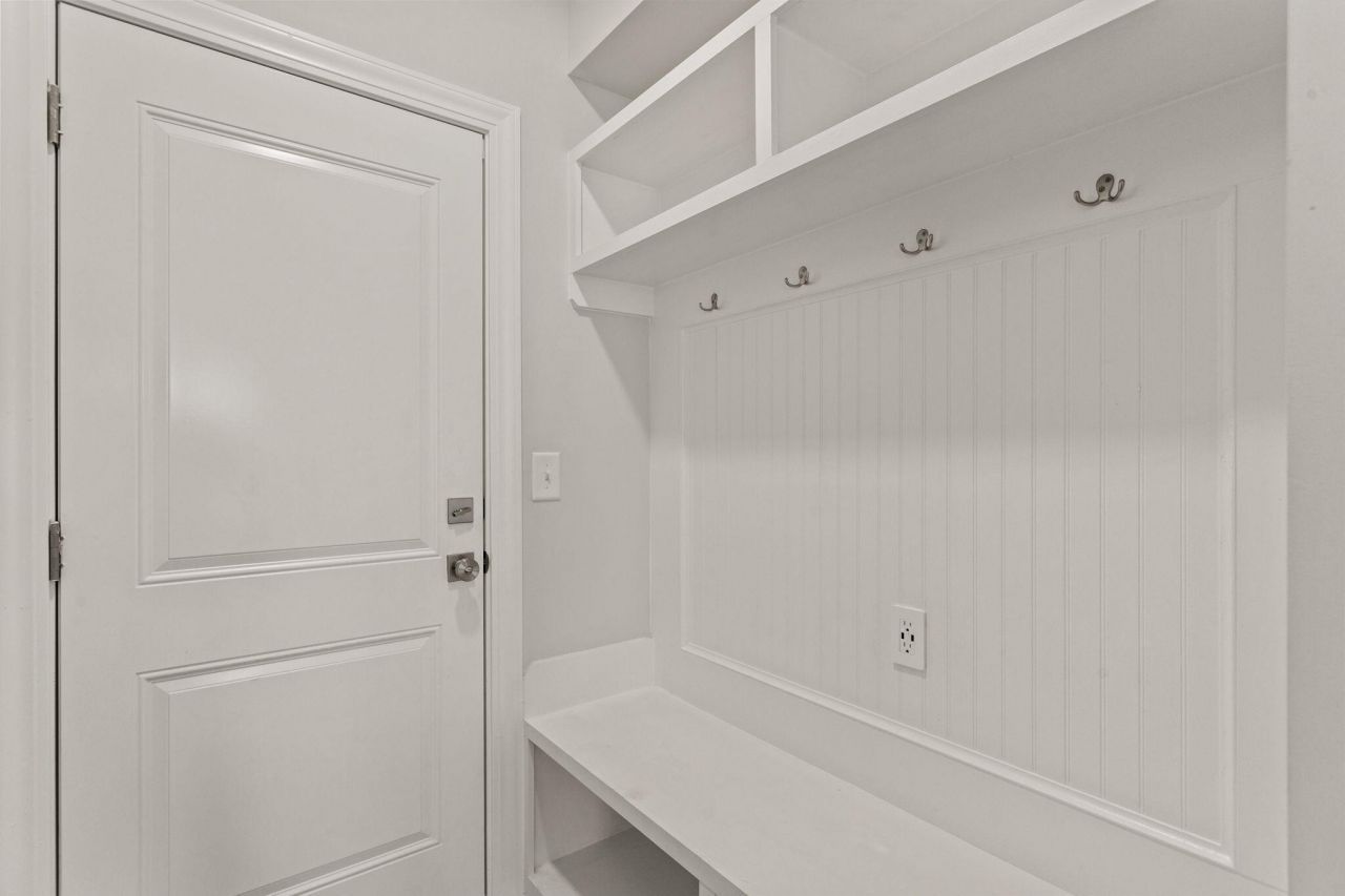 1 Cantona Drive Photo 17