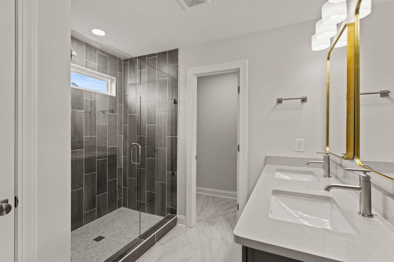 1 Cantona Drive Photo 32