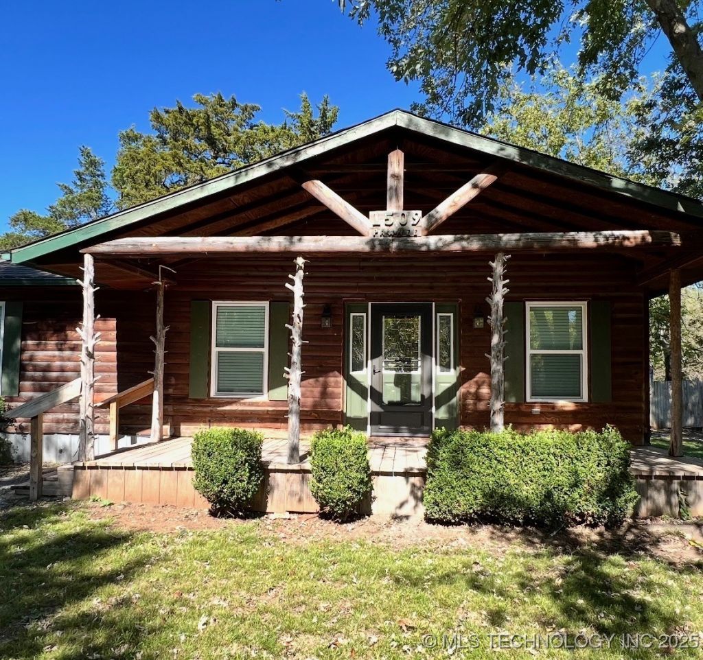 1509 Pawnee Avenue, Hartshorne, OK 74547 Main Photo