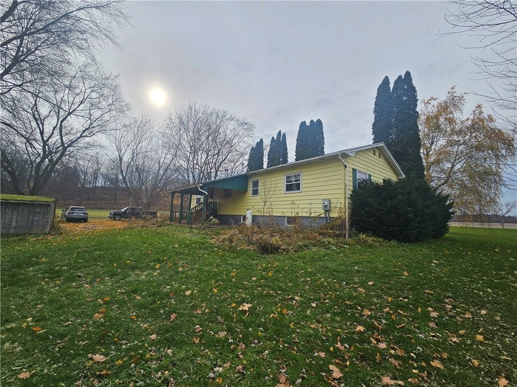 3696 Lakes Corners Rose Valley Road, Clyde, NY 14433 Main Photo