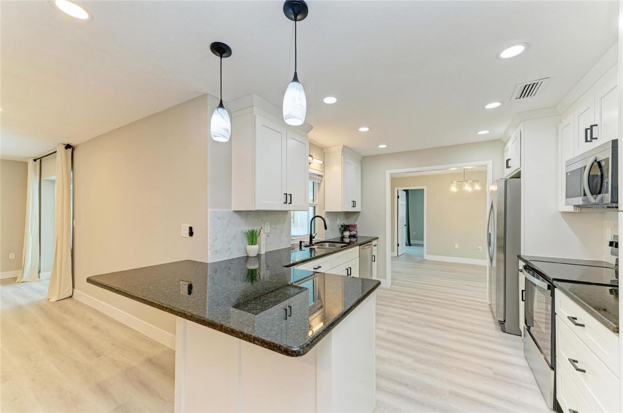 3645 Calliandra Drive, Sarasota, FL 34232 Photo