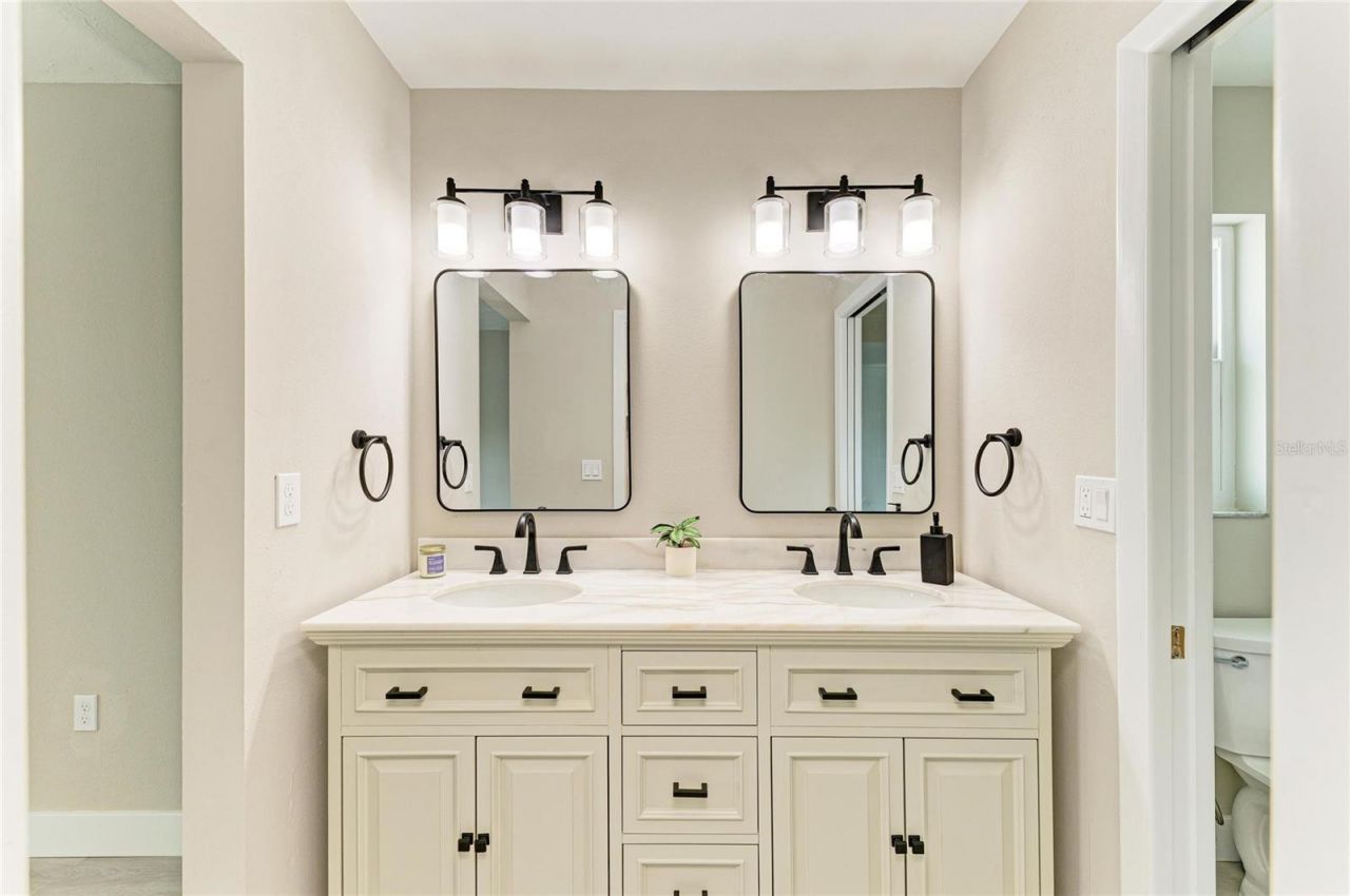 3645 Calliandra Drive, Sarasota, FL 34232 Photo