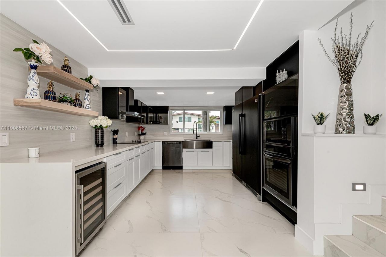 2436 Okeechobee Lane, Fort Lauderdale, FL 33317 Photo