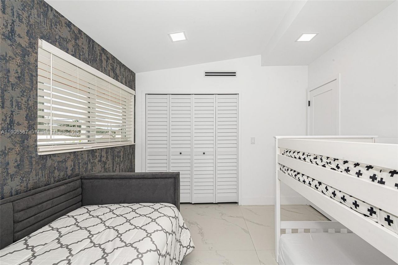 2436 Okeechobee Lane, Fort Lauderdale, FL 33317 Photo