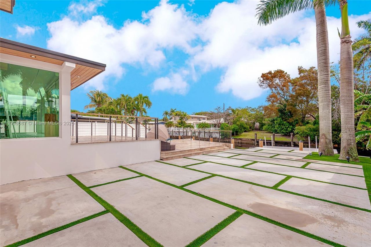 2436 Okeechobee Lane, Fort Lauderdale, FL 33317 Photo