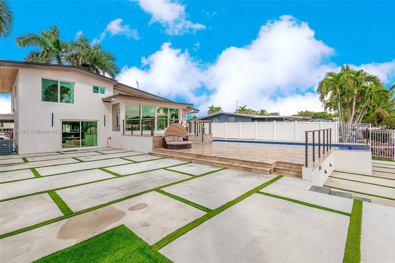 2436 Okeechobee Lane, Fort Lauderdale, FL 33317 Photo