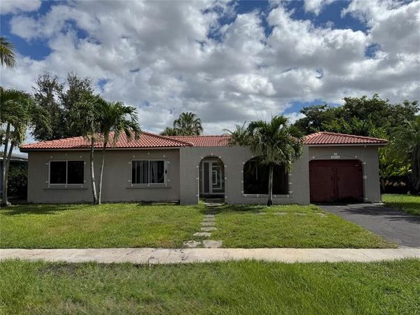 8212 NW 74th Ter, Tamarac, FL 33321