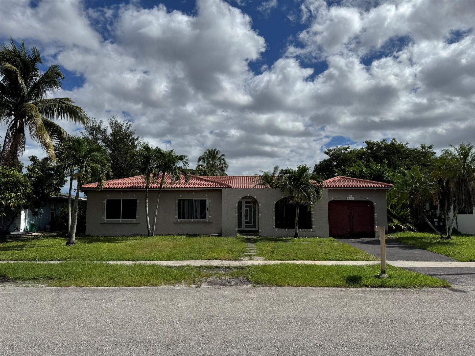 8212 NW 74th Terrace, Tamarac, FL 33321 Photo
