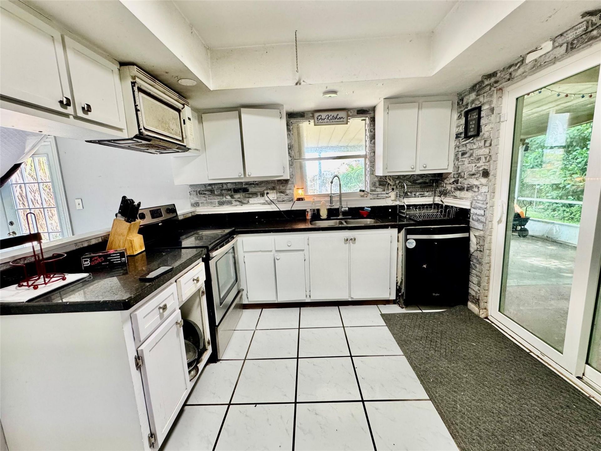 8212 NW 74th Terrace, Tamarac, FL 33321 Photo