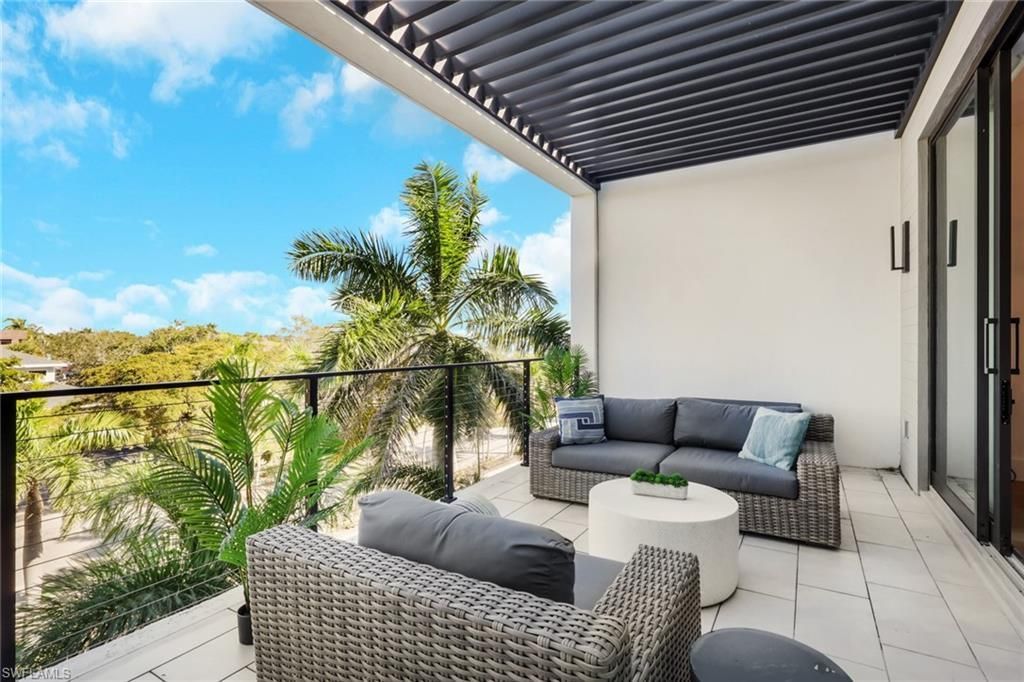 850 Central, Unit 303, Naples, FL 34102 Photo