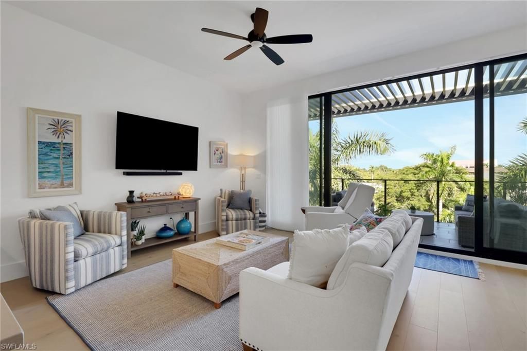 850 Central, Unit 303, Naples, FL 34102 Photo