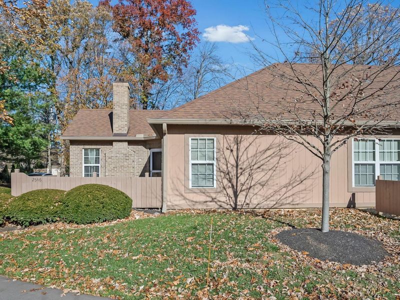 2546 TIMBERSIDE Drive, Columbus, OH 43235 Photo 2