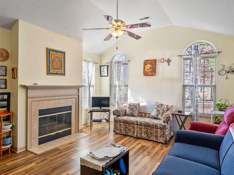 2546 TIMBERSIDE Drive, Columbus, OH 43235 Photo 7