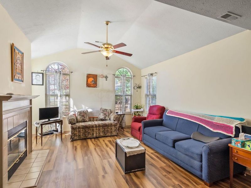 2546 TIMBERSIDE Drive, Columbus, OH 43235 Photo 9