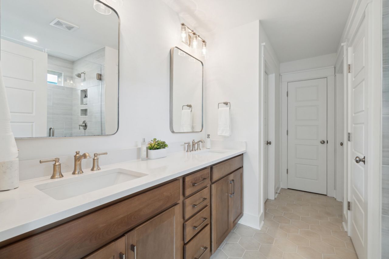 5 Cantona Drive Photo 25