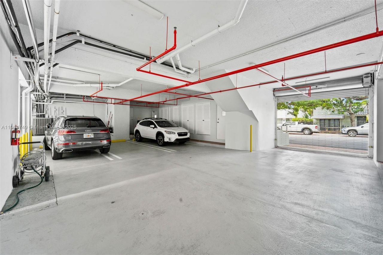 8041 Harding Ave, Unit 105, Miami Beach, FL 33141 Photo