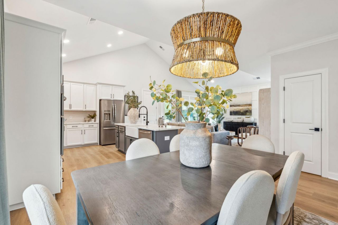 6 Cantona Drive Photo 15