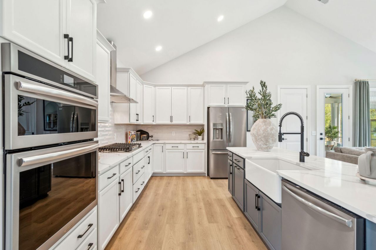 6 Cantona Drive Photo 17