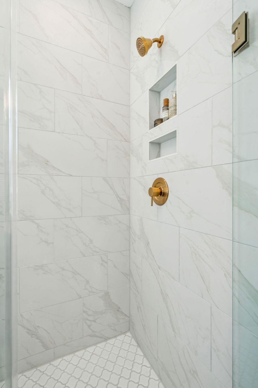 6 Cantona Drive Photo 38