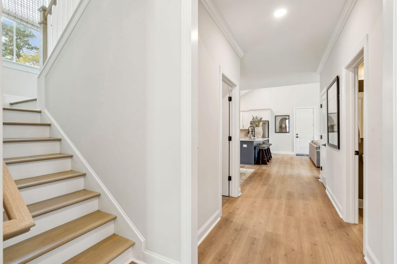 6 Cantona Drive Photo 41