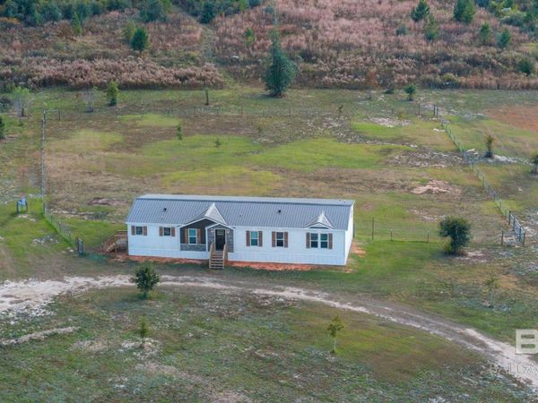 21990 Creekfront Drive, Robertsdale, AL 36567