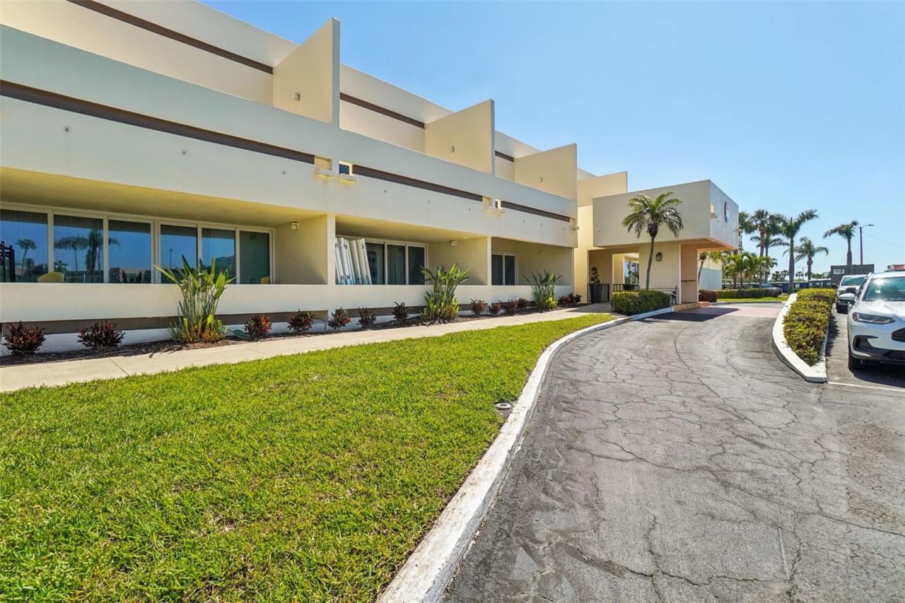7400 Sun Island Drive S, Unit 712, South Pasadena, FL 33707 Photo