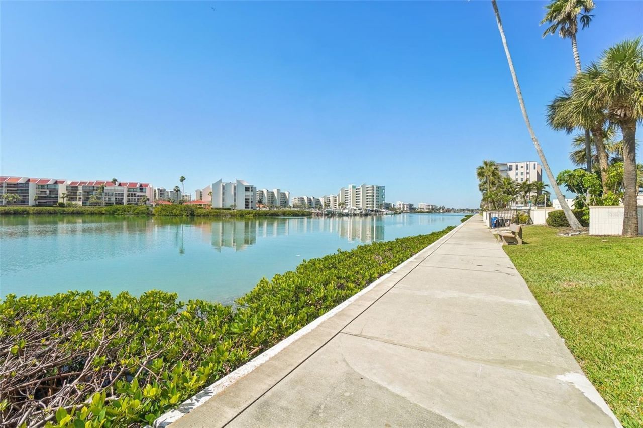 7400 Sun Island Drive S, Unit 712, South Pasadena, FL 33707 Photo