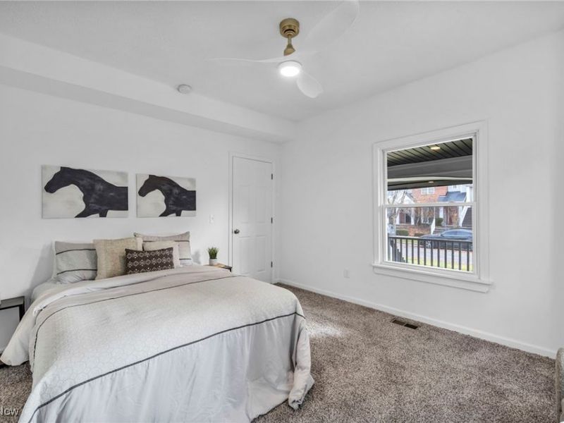 828 Nela View Road, Cleveland, OH 44112 Photo 18