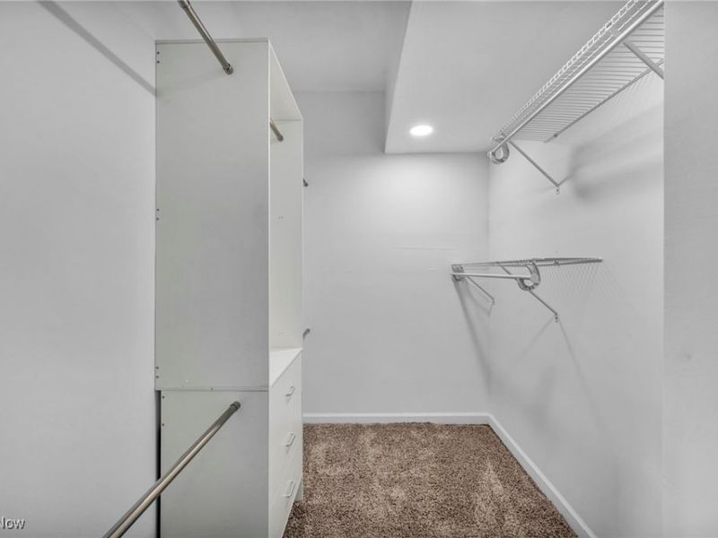 828 Nela View Road, Cleveland, OH 44112 Photo 21