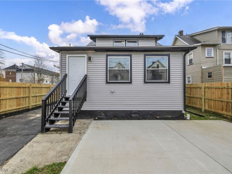 828 Nela View Road, Cleveland, OH 44112 Photo 35