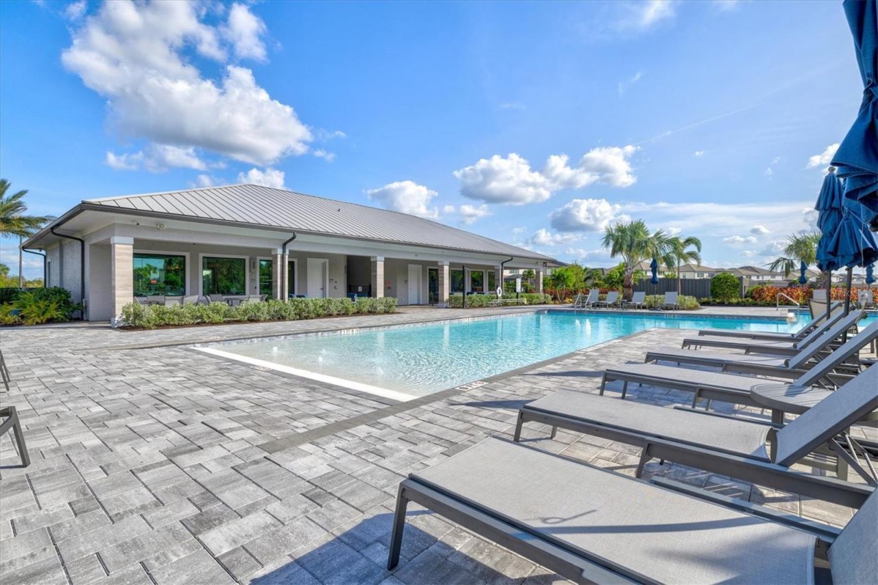 16235 Pine Mist Drive, Bradenton, FL 34211 Photo