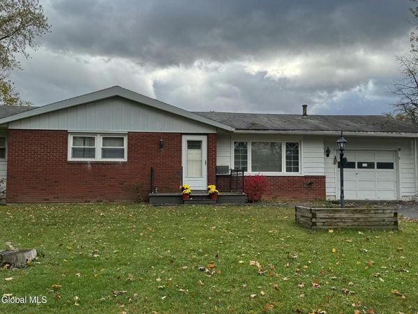 7 James Street, Hudson, NY 12534