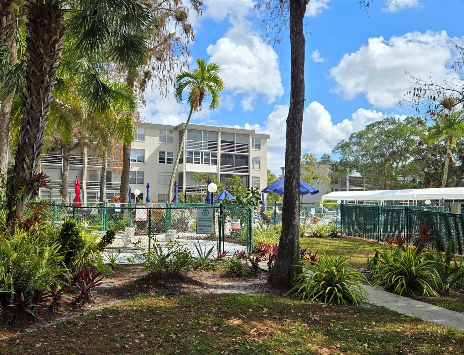 4898 NW 29th Court, Unit 412, Lauderdale Lakes, FL 33313 Photo