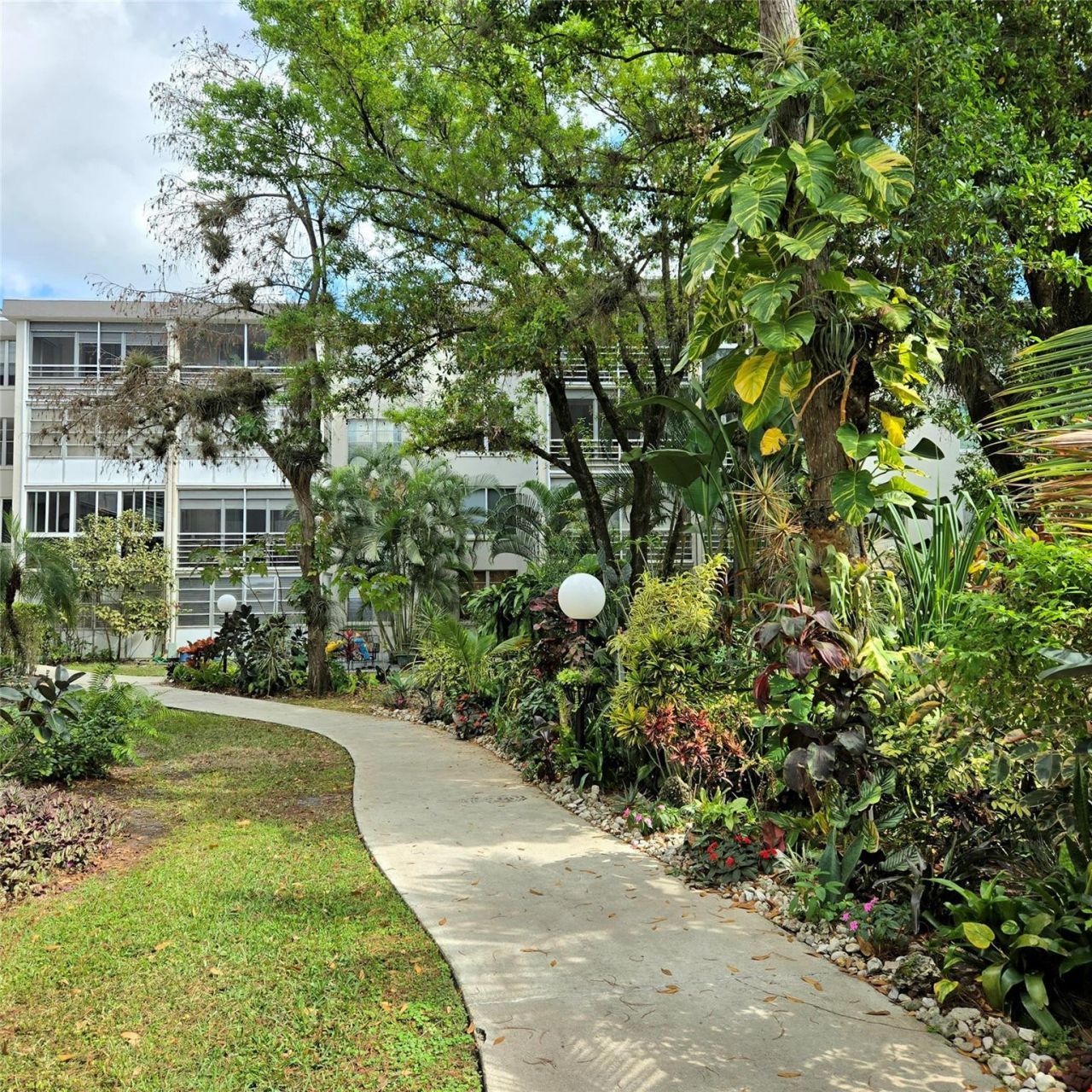 4898 NW 29th Court, Unit 412, Lauderdale Lakes, FL 33313 Photo