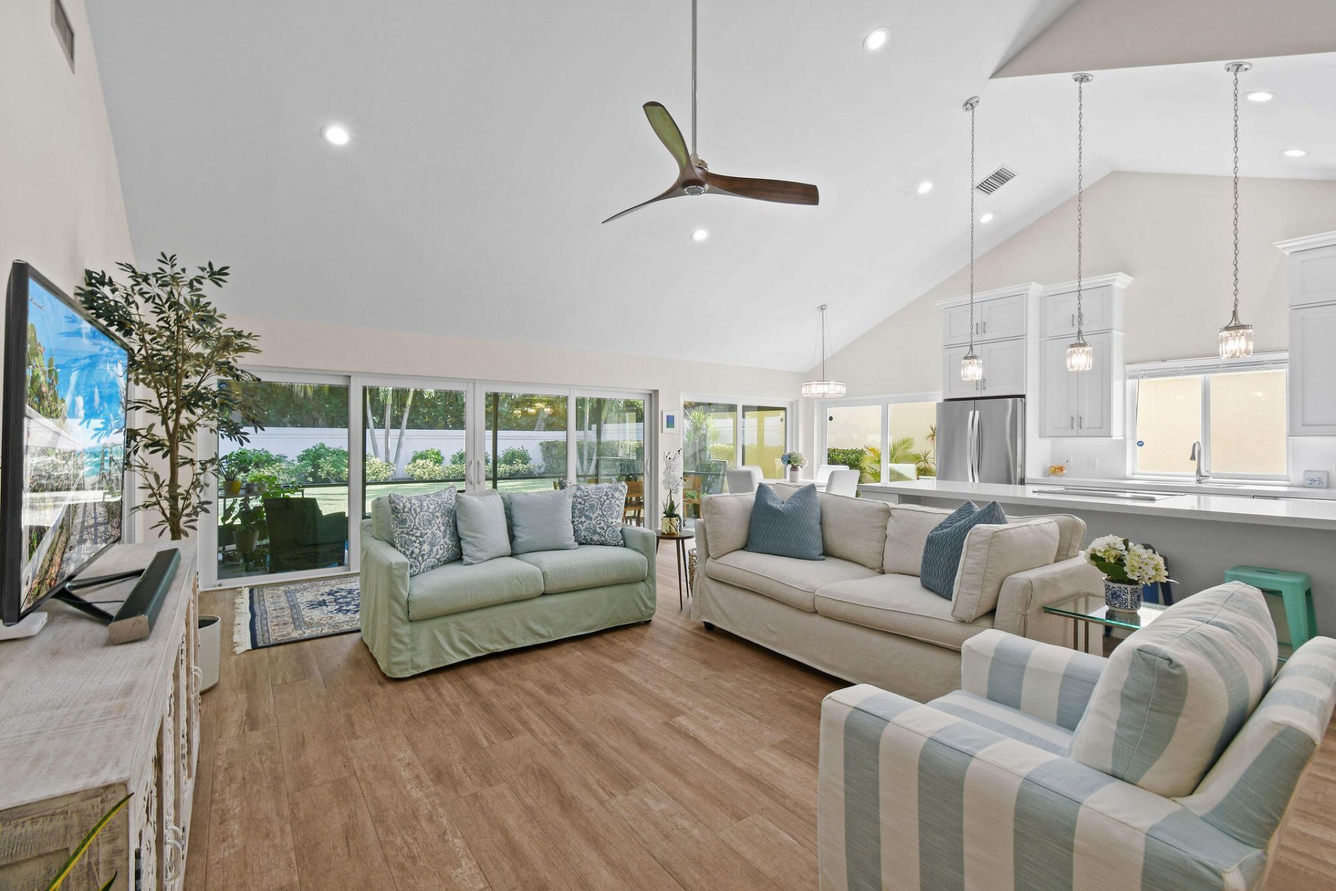 125 Sand Pine Drive, Jupiter, FL 33477 Photo