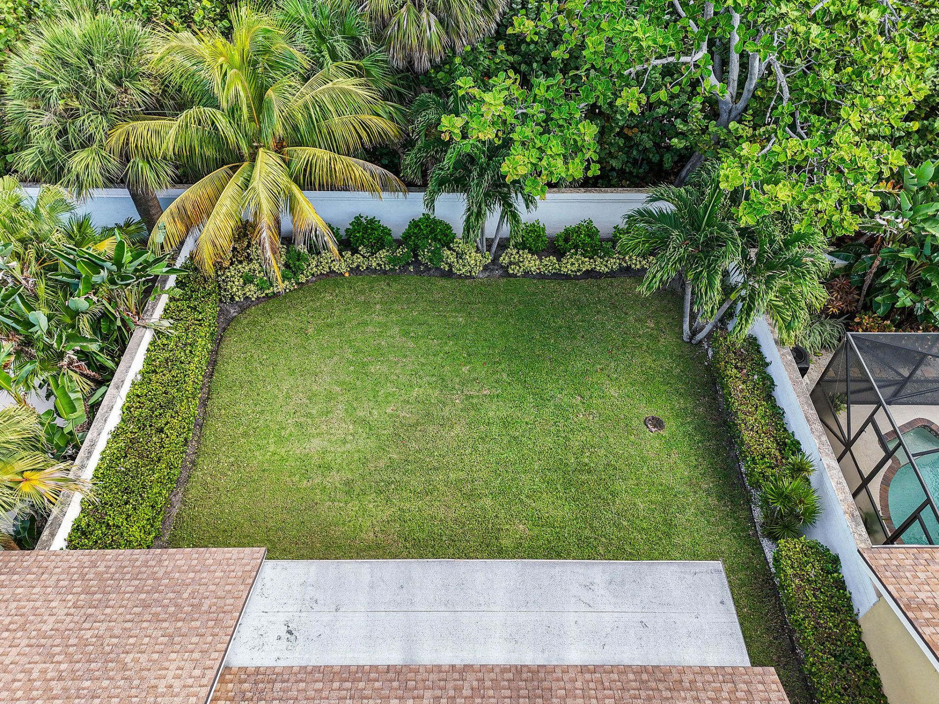 125 Sand Pine Drive, Jupiter, FL 33477 Photo