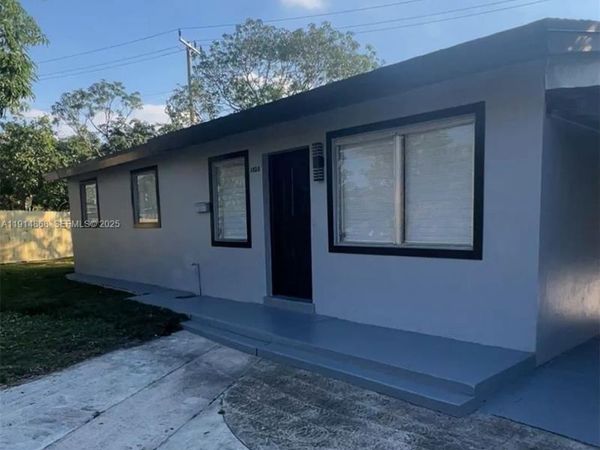 3820 SW 16th St, Fort Lauderdale, FL 33312