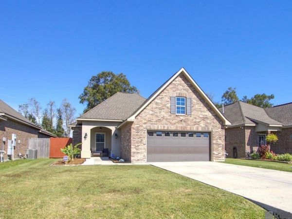 19089 Greenleaf Circle, Ponchatoula, LA 70454