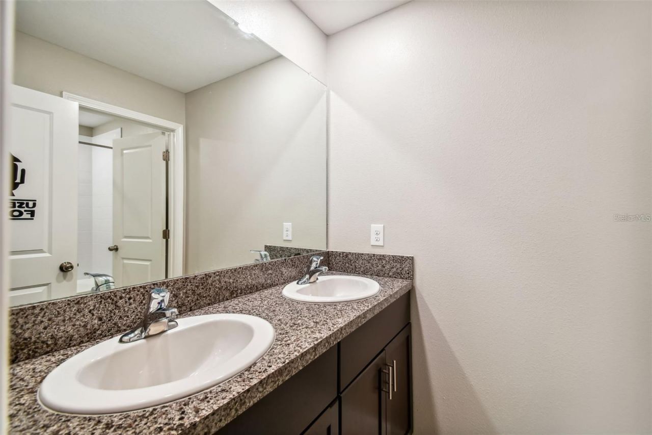 7021 King Creek Drive, Sun City Center, FL 33573 Photo