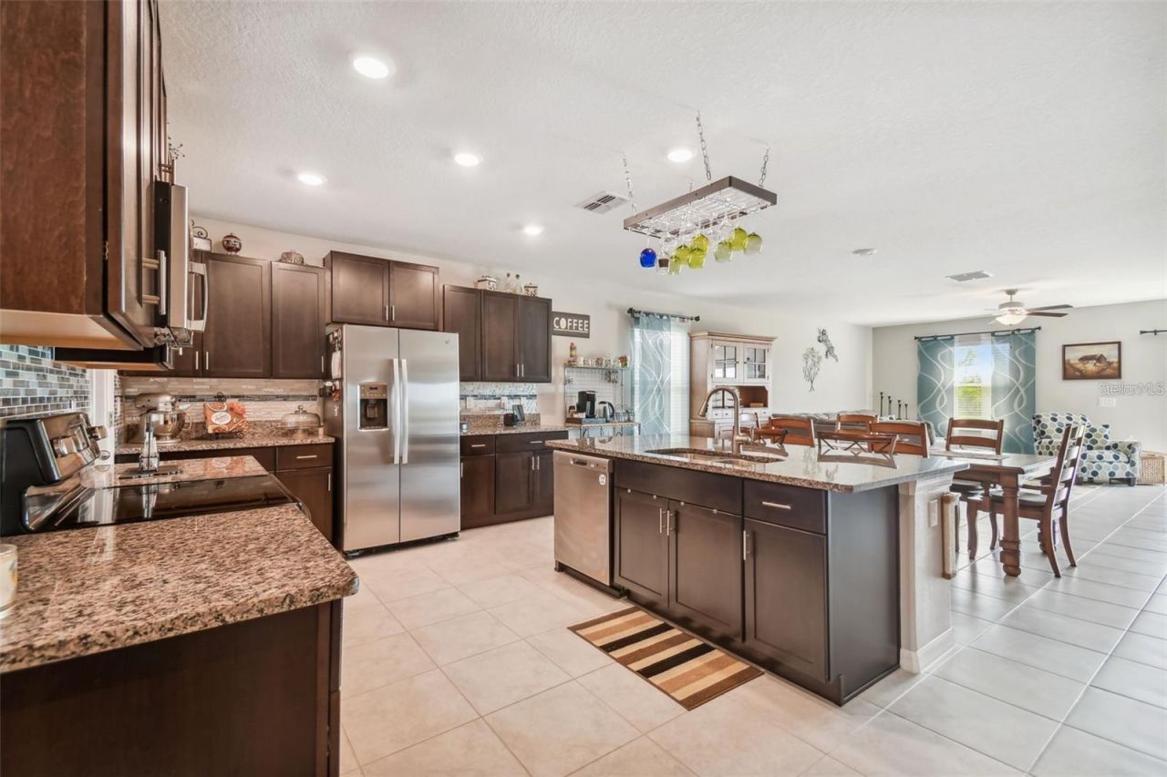 7021 King Creek Drive, Sun City Center, FL 33573 Photo