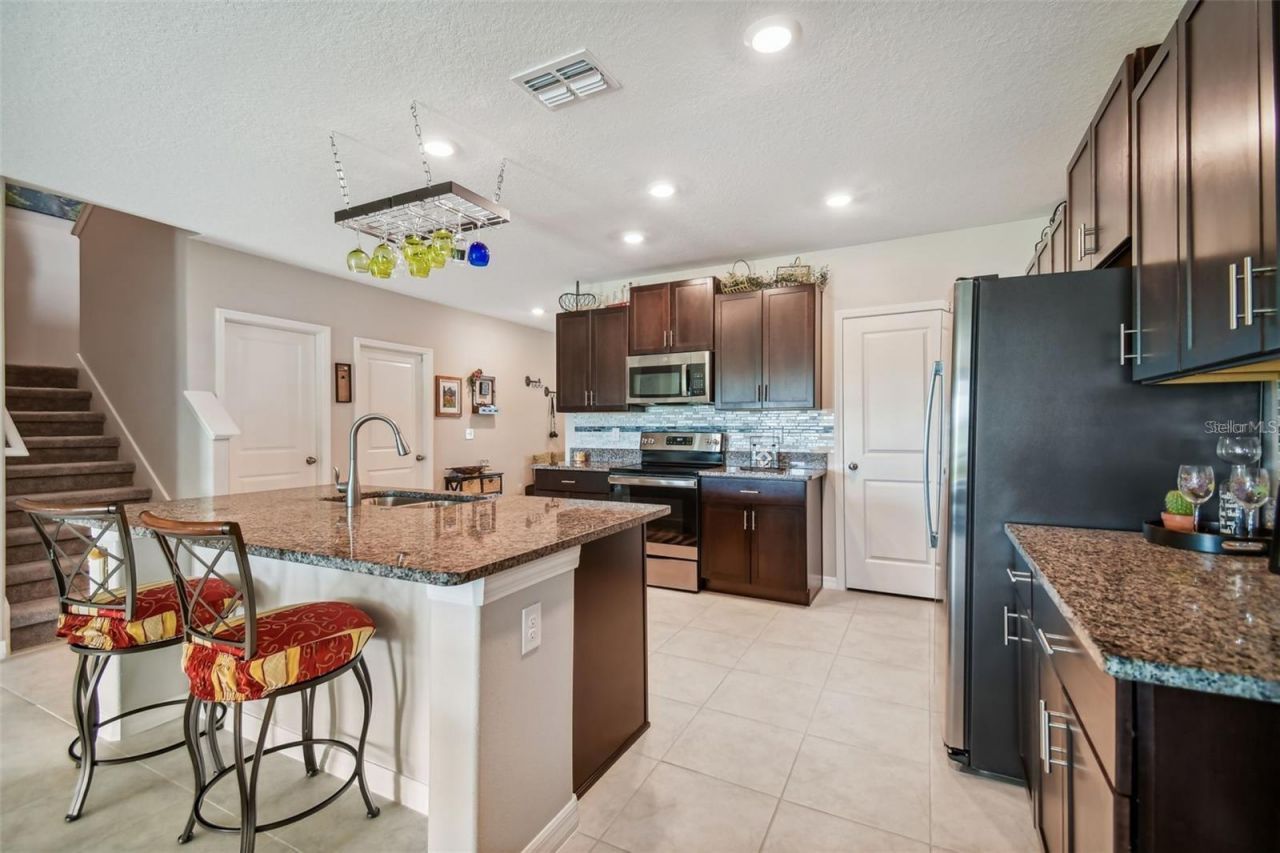 7021 King Creek Drive, Sun City Center, FL 33573 Photo