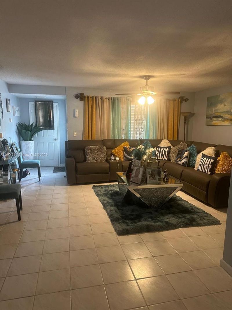 9530 Sunset Strip, Sunrise, FL 33322 Photo