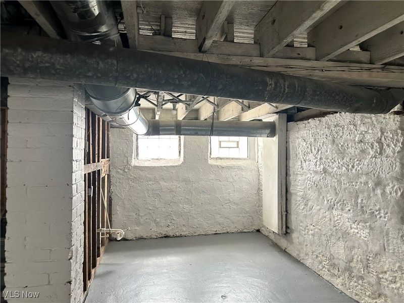 757 E 95th Street, Cleveland, OH 44108 Photo 18