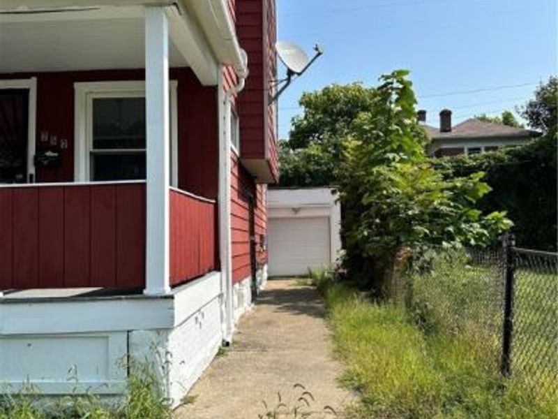 757 E 95th Street, Cleveland, OH 44108 Photo 2