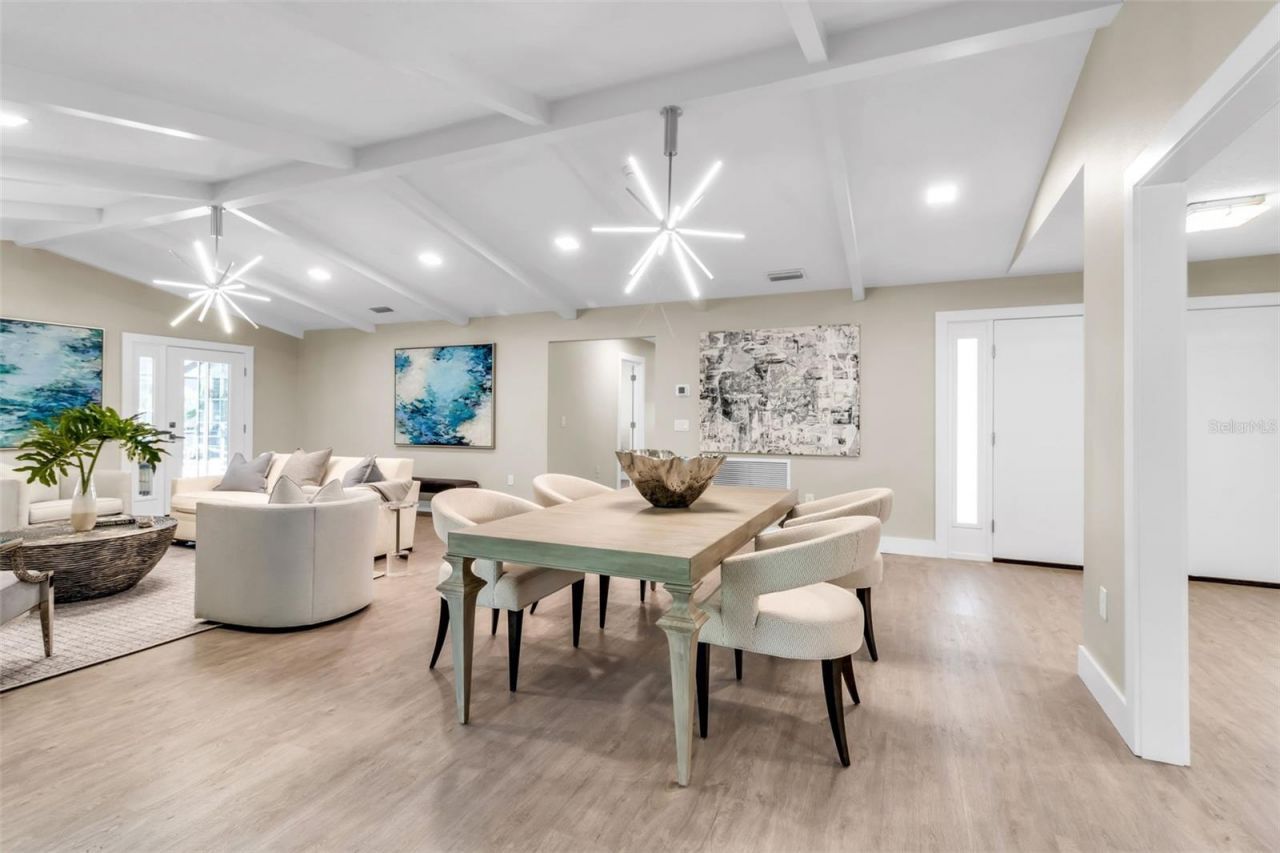 1621 Pine Bay Drive, Sarasota, FL 34231 Photo